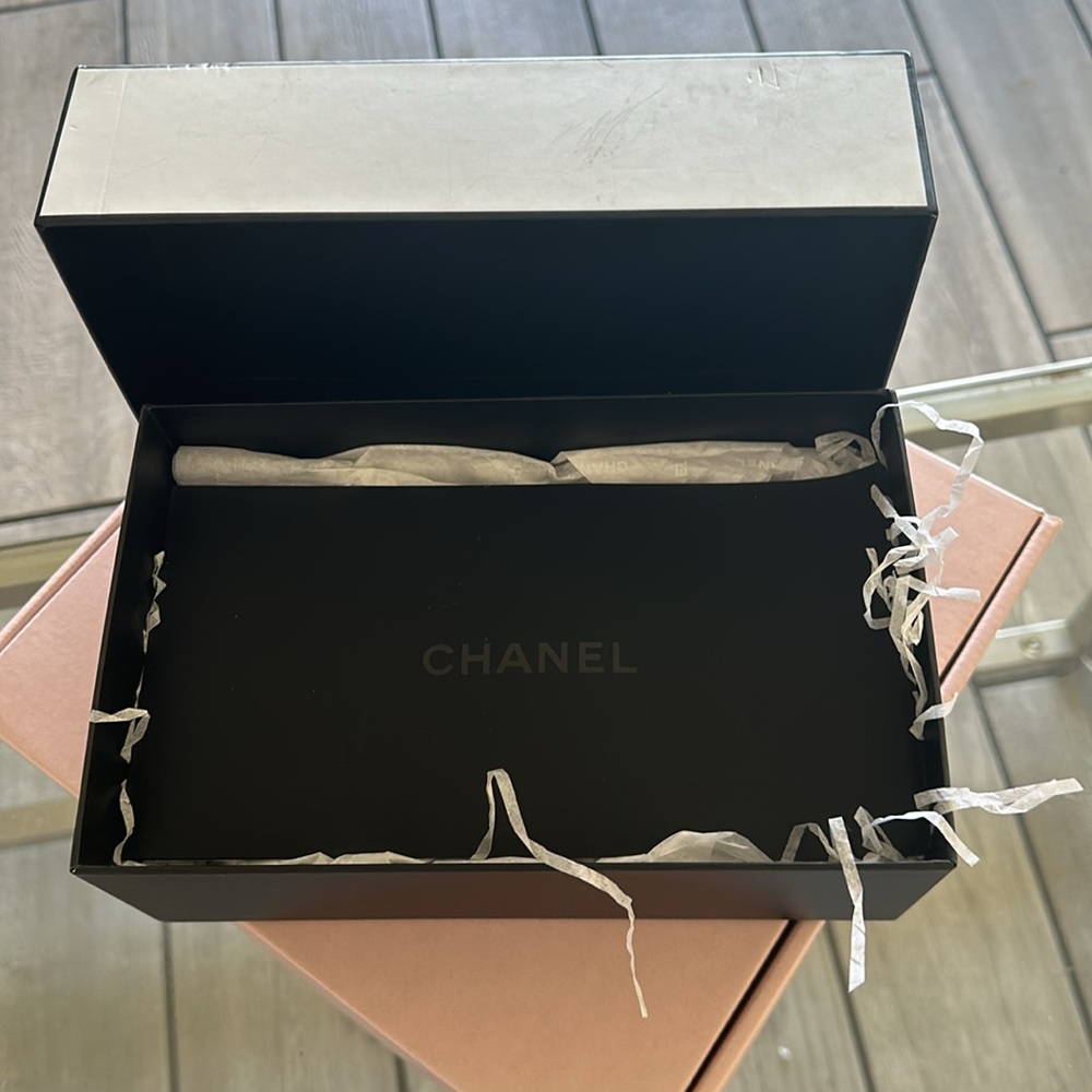 Chanel Box - Picture 3 of 6
